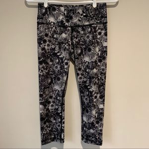 Floral Lululemon Cropped Leggings Size 4